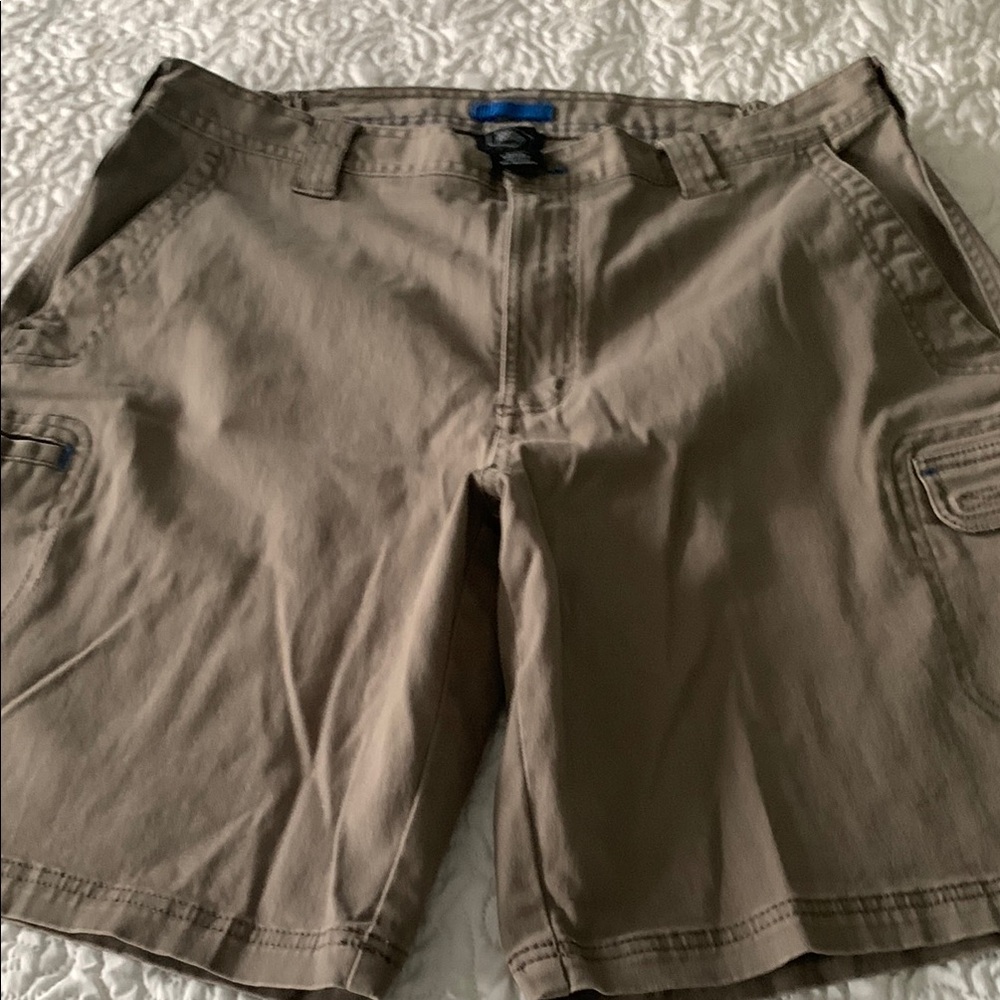 Men's Tan Cargo Shorts